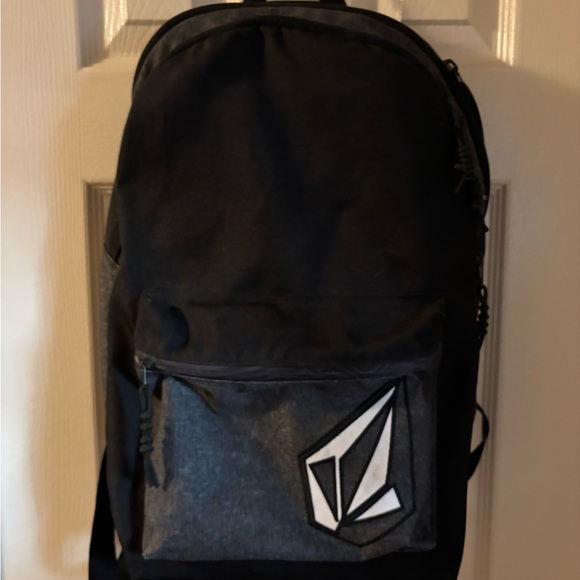 Volcom backpack - Picture 1 of 3